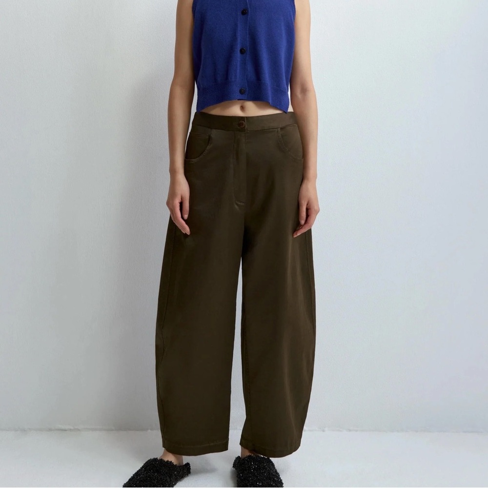 Cordera Satin Curved Pants in Alga OS One Size